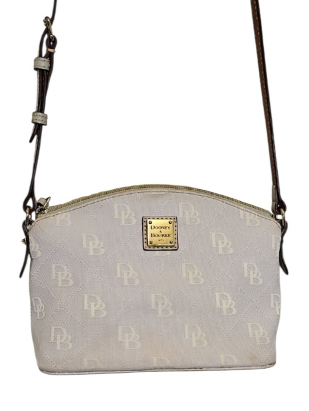 Dooney & Bourke Signature  Print Suki crossbody bag, Soft Lilac Color